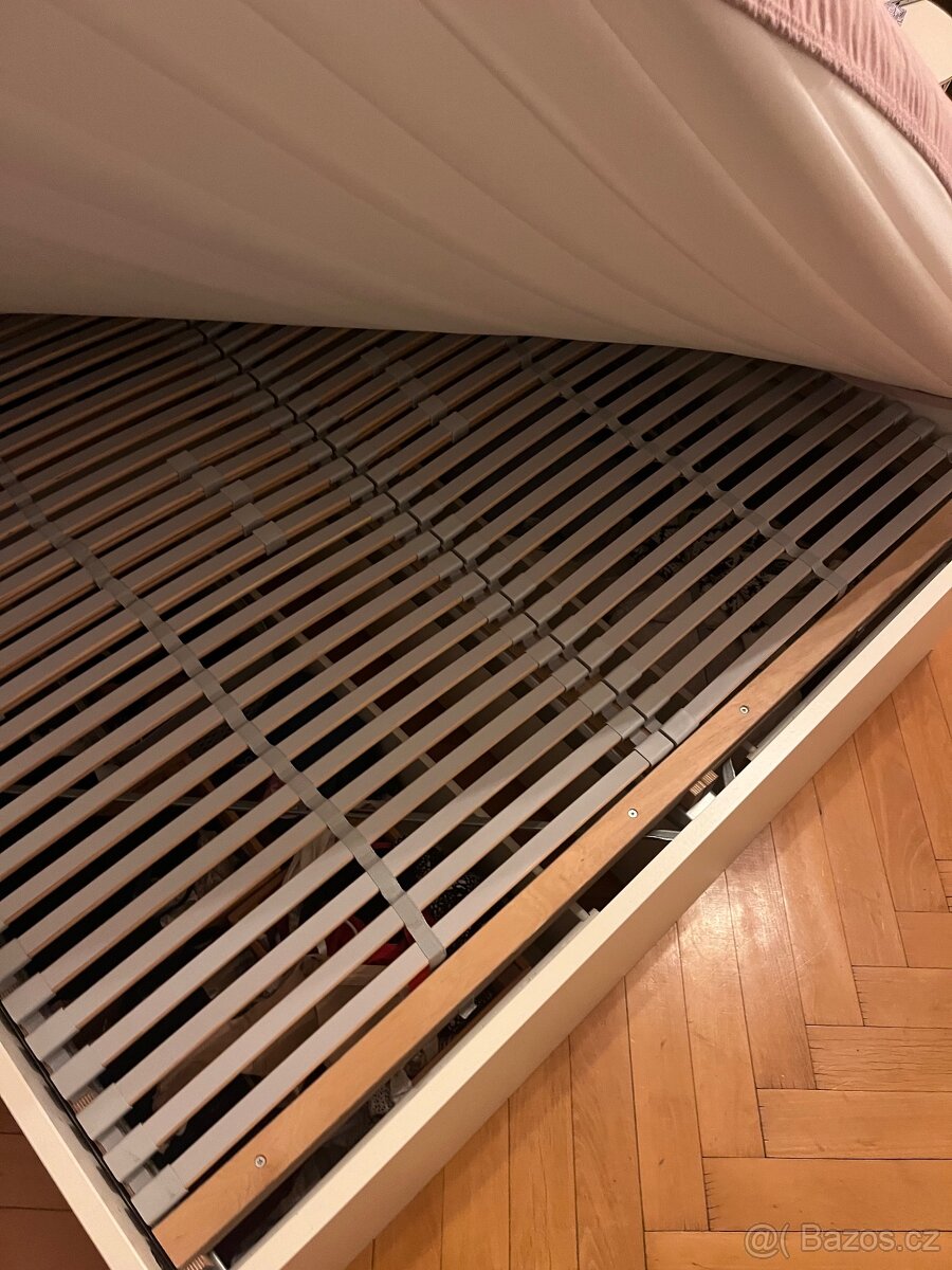 Postel IKEA Brimnes - 3