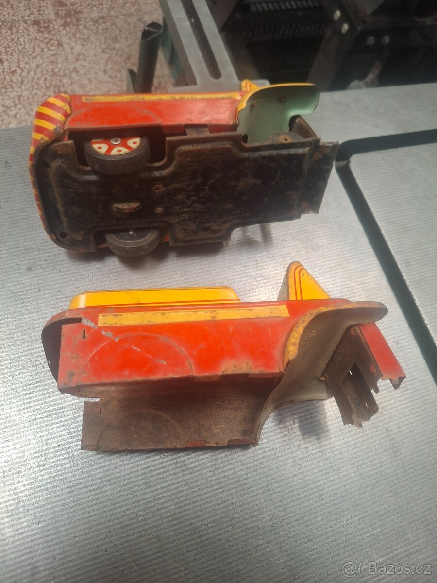 STARÉ PLECHOVE HRAČKY- dily - 3