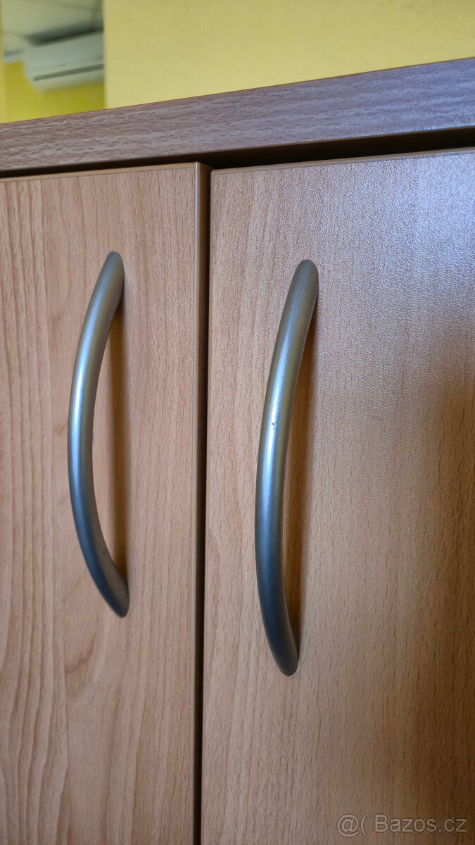 Komoda - nízká skříňka - 3