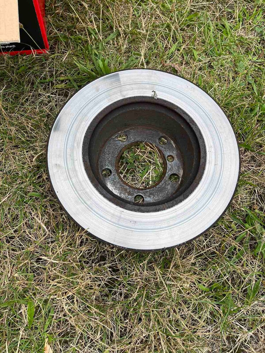 Kotouče BMW F20 F21 - 3