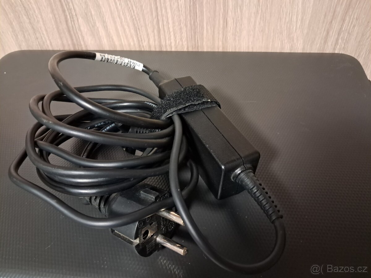 SLEVA -500,- HP 250 G4 i5 5200U 8GB DDR3 - 3