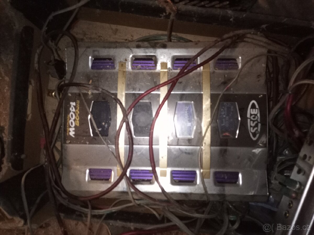 5x zesilovač různý - 3