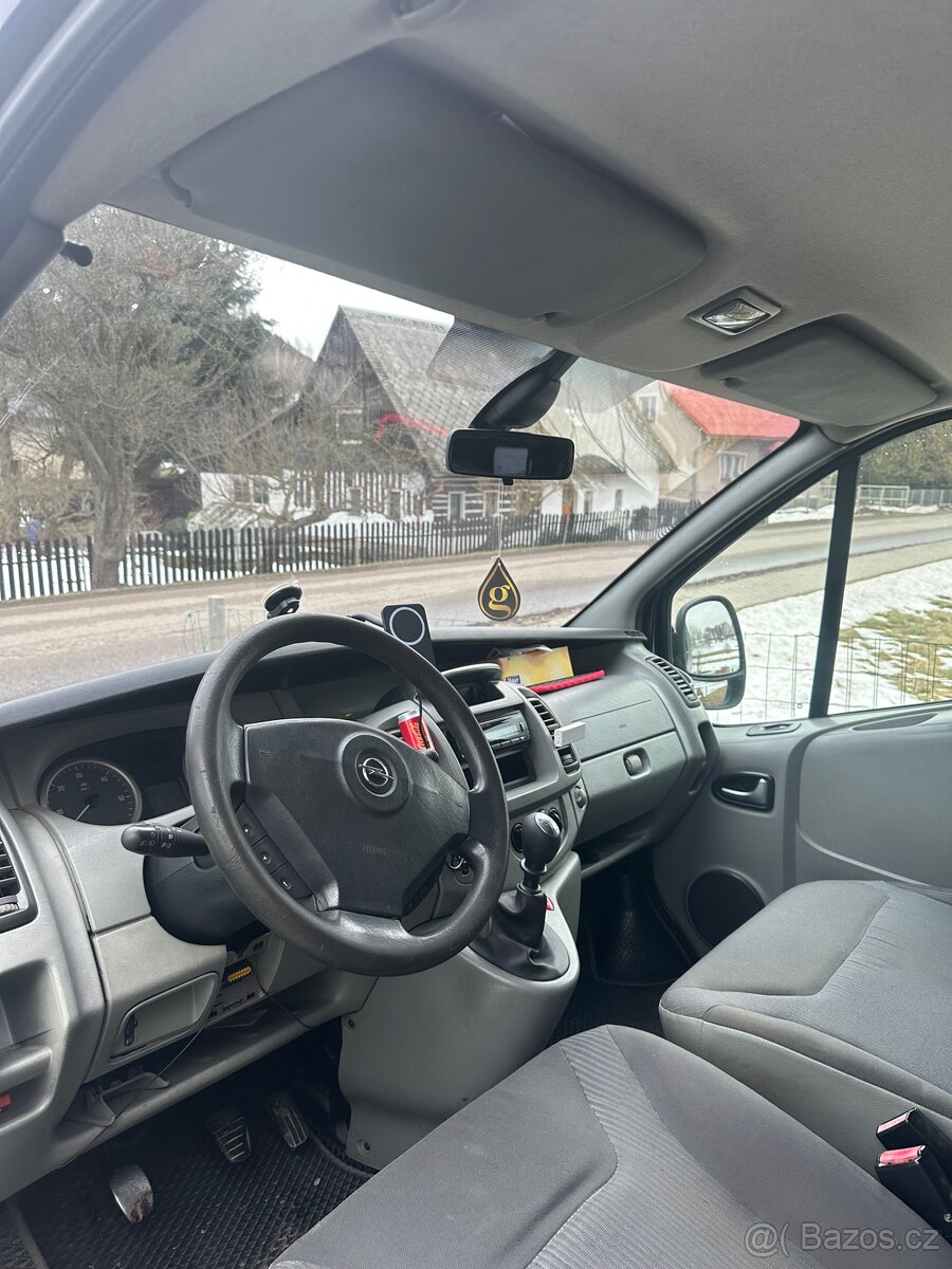 Opel Vivaro 2.0 nafta , 84 kw , 8/2007 - 3