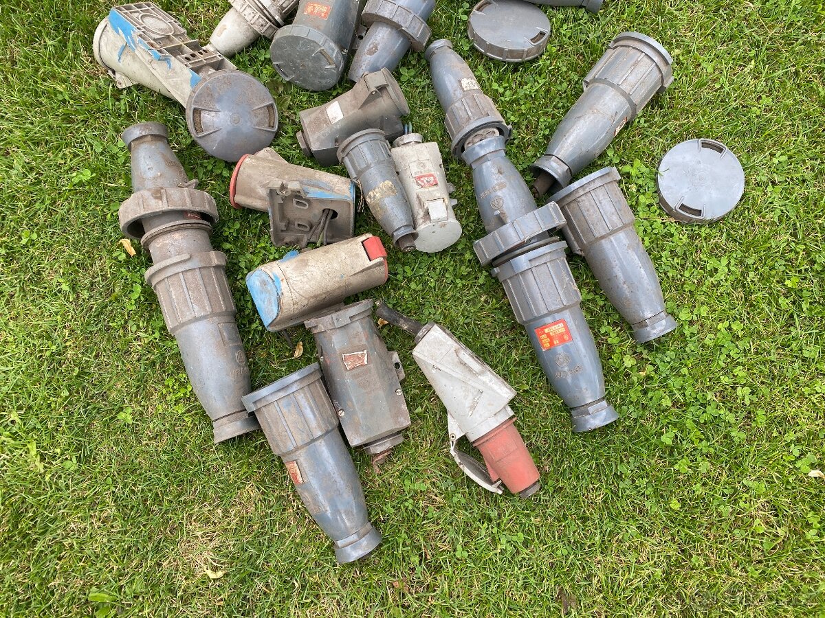 Zásuvka zástrčka 380V prodlužovací kabel 380V - 3