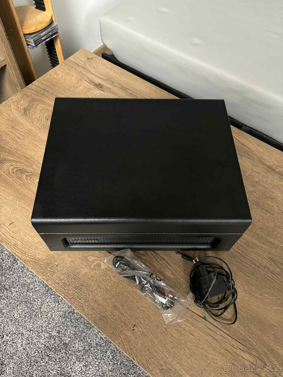 Gramofon Crosley Voyager BT černý - 3