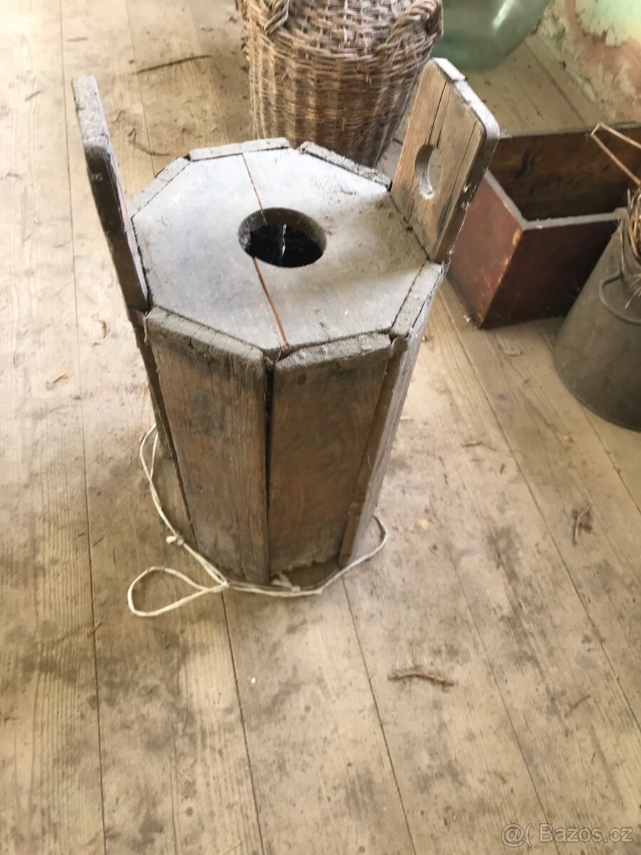 starožitné skleněné demižony z pozůstalosti z rodinného vina - 3