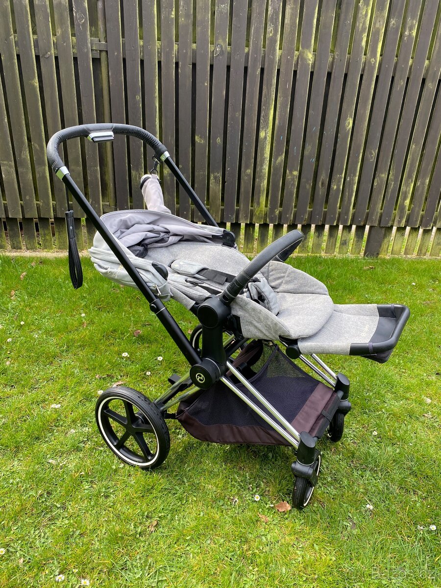 Cybex Priam - 3