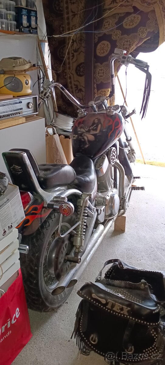 Suzuki vs 1400 Intruder - 3