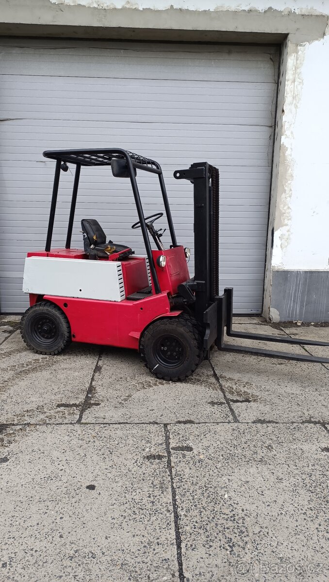 Prodám Desta dvhm 2522 L 2,5 t - 3