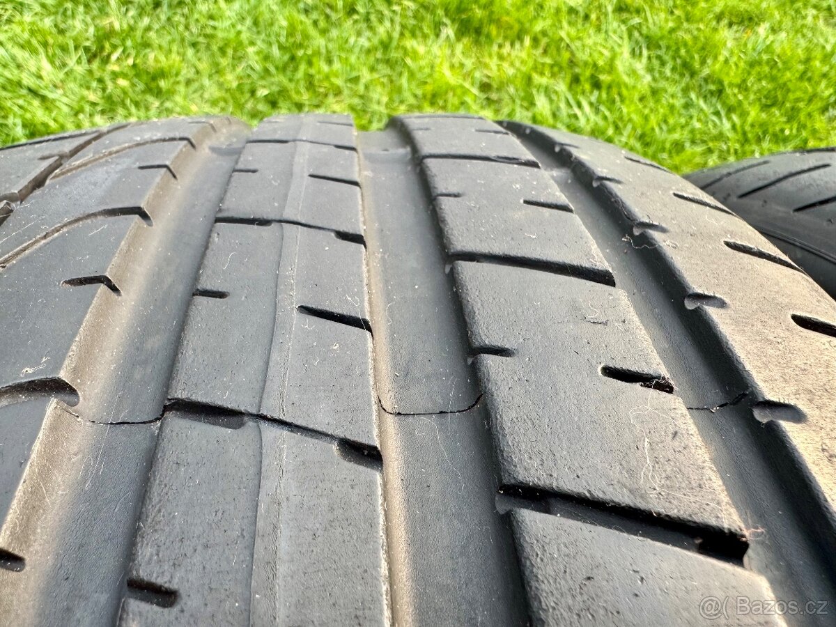 2 letní Pirelli pzero 245/35ZR20. 91Y - 3