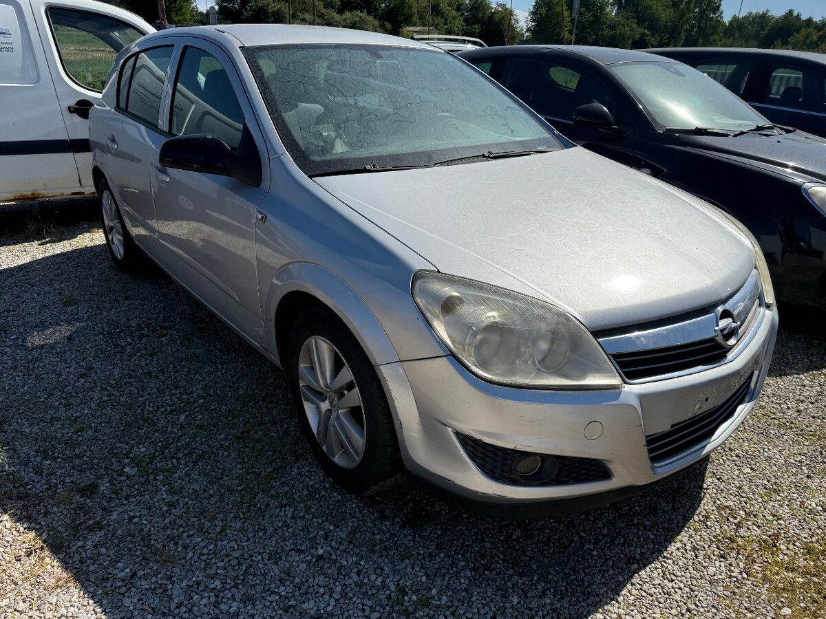 Opel Astra 1,7 Cdti 74 kw..r.v.2007 - 3