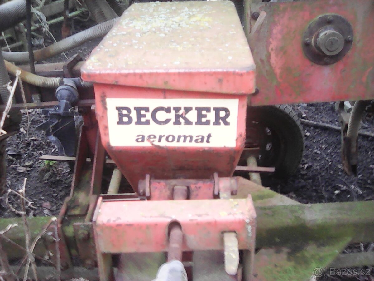 Prodám secí stroj na kukuřici,řepu.8 řádek. - 3