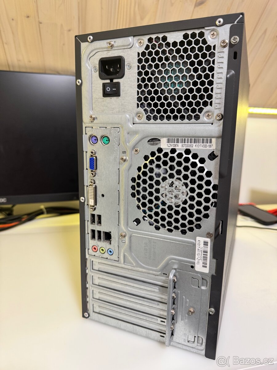 Stolní počítač Fujitsu - i5, SSD, Windows 11 - 3