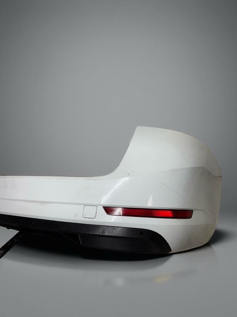 Zadní nárazník bílá metalíza LC9A Škoda Superb 3 r.v. 2018 - 3