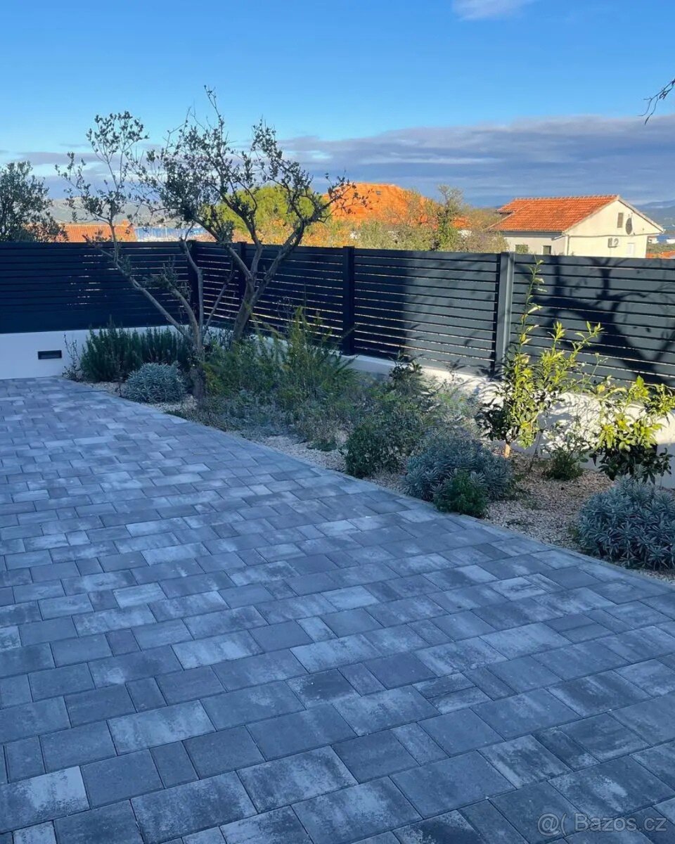 CHORVATSKO: Moderní apartmán v novostavbě u Šibeniku - 3