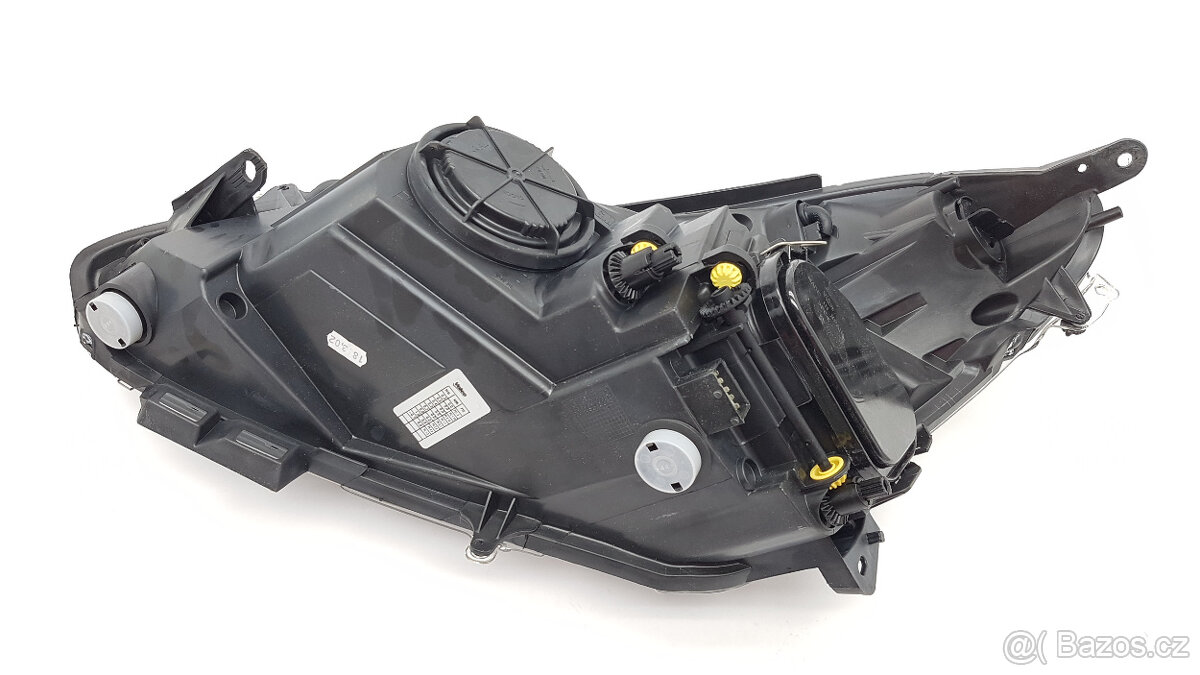 Světlomet nový, pravý – Opel Corsa D - 3