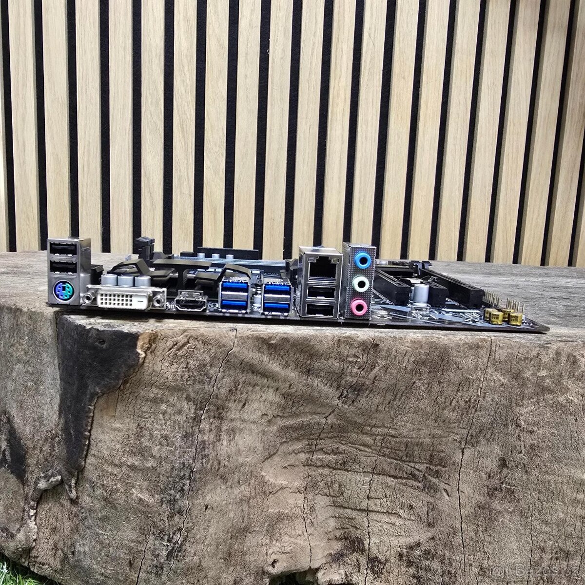 GIGABYTE B450M DS3H - AMD B450, socket AM4 - 3