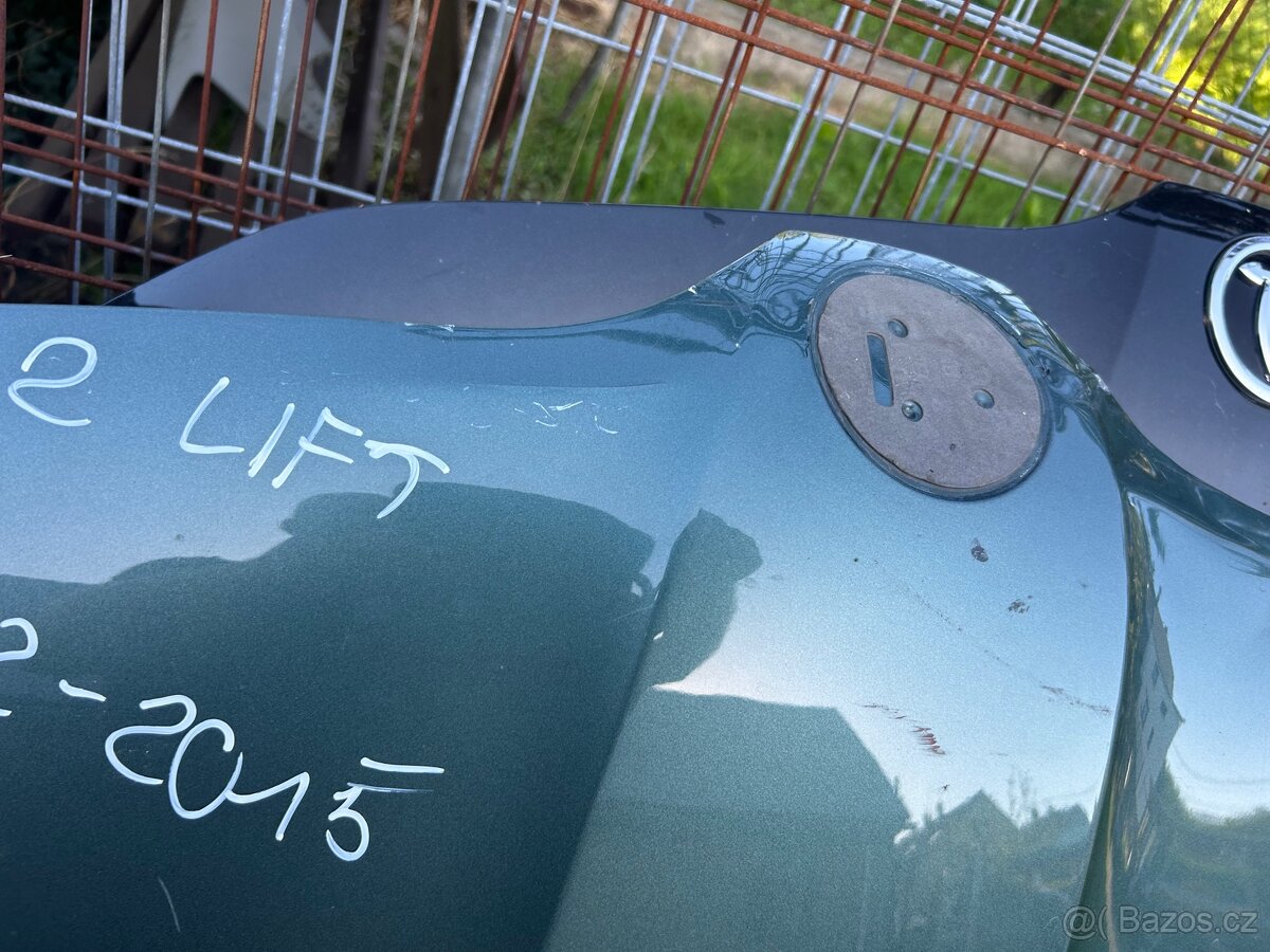 Škoda Superb II lift kapota - 3