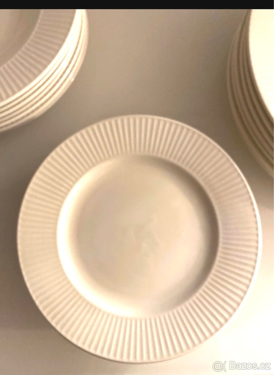 Sada talířů - 3
