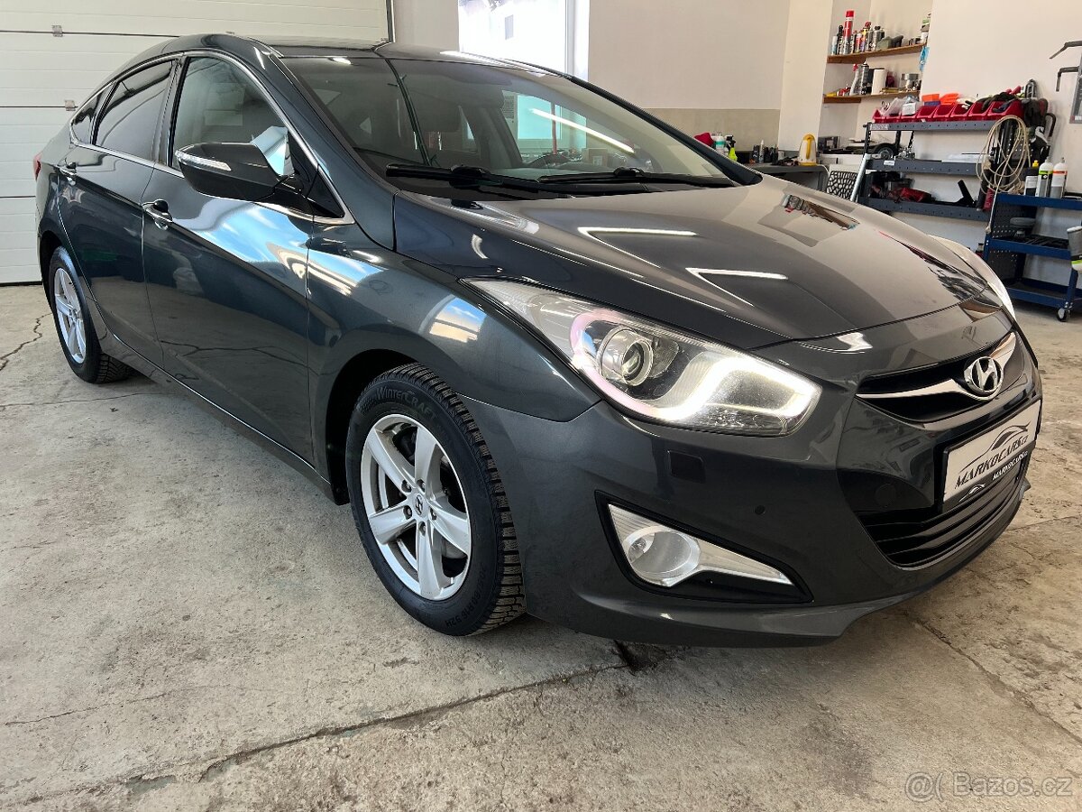 Hyundai i40 1.7 CRDi STYLE WEBASTO TOP VÝBAVA AUTOMAT - 3