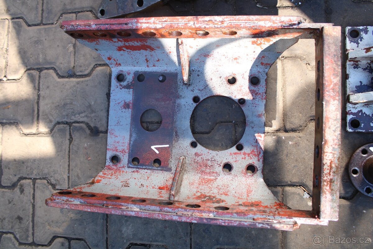 Zetor 6911 ramena konzole trn držák 3. bod - 3