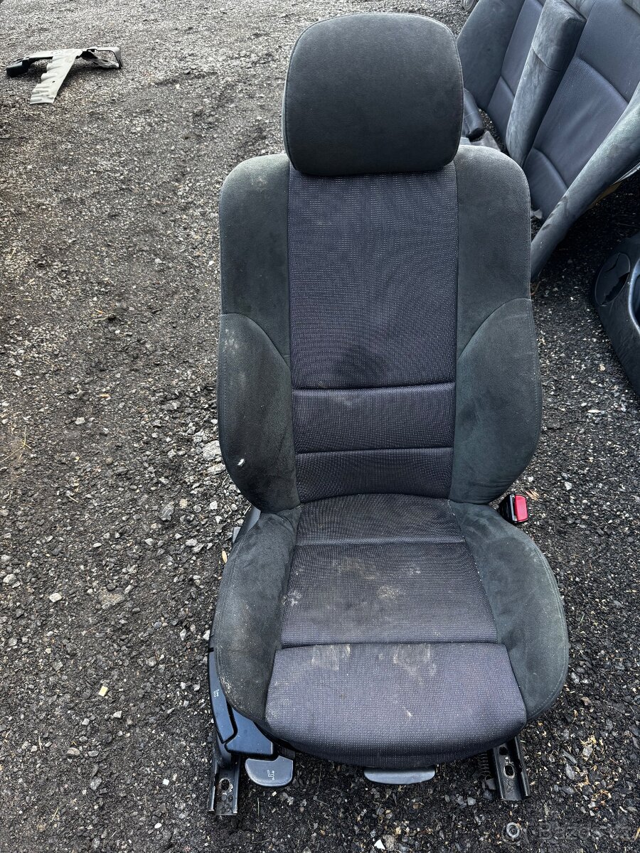 Bmw e46 sedan sport interiér - 3