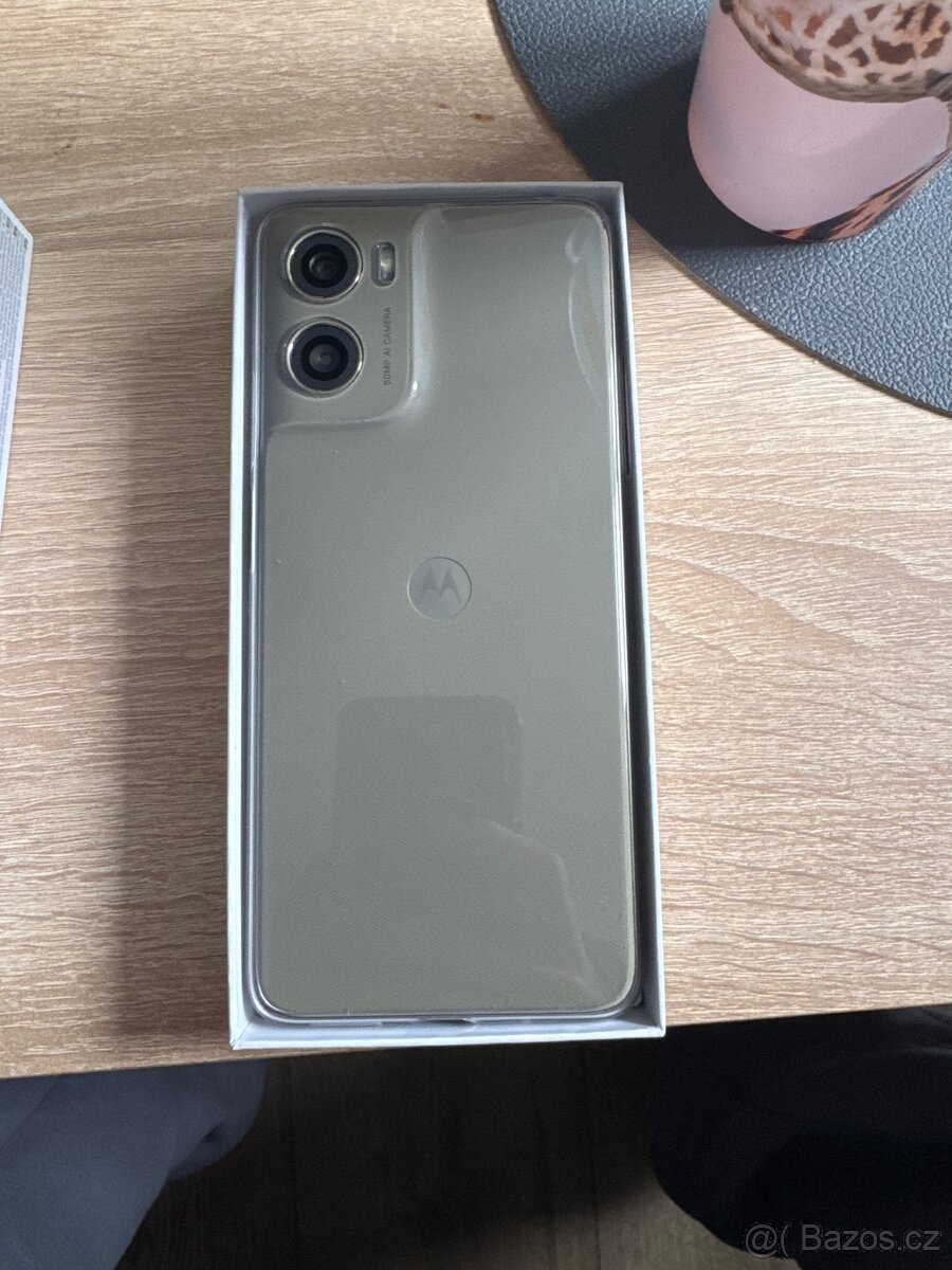 Motorola Moto G06 Power, 64GB - 3