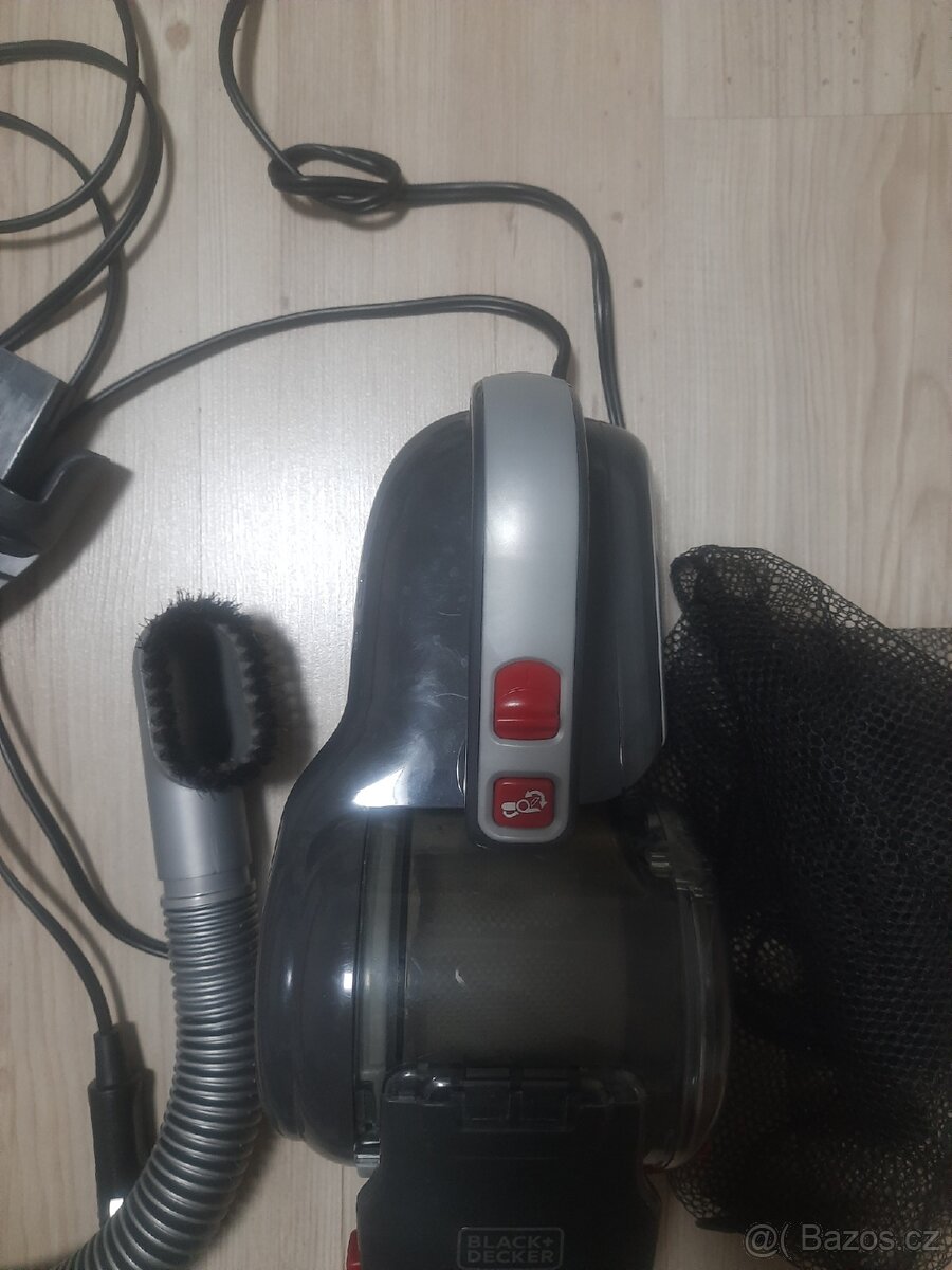 Ruční vysavač Black Decker - 3