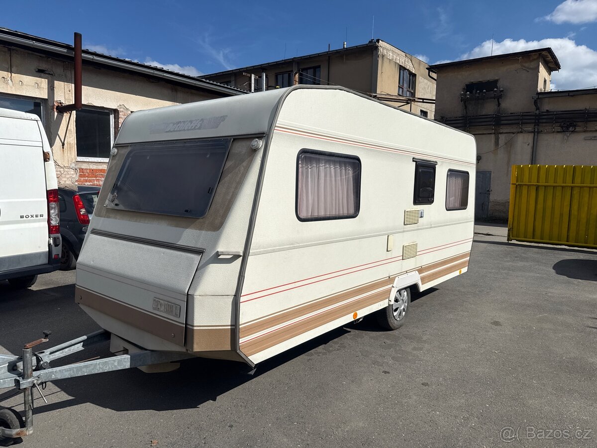 Karavan Dethleffs beduín L - 3