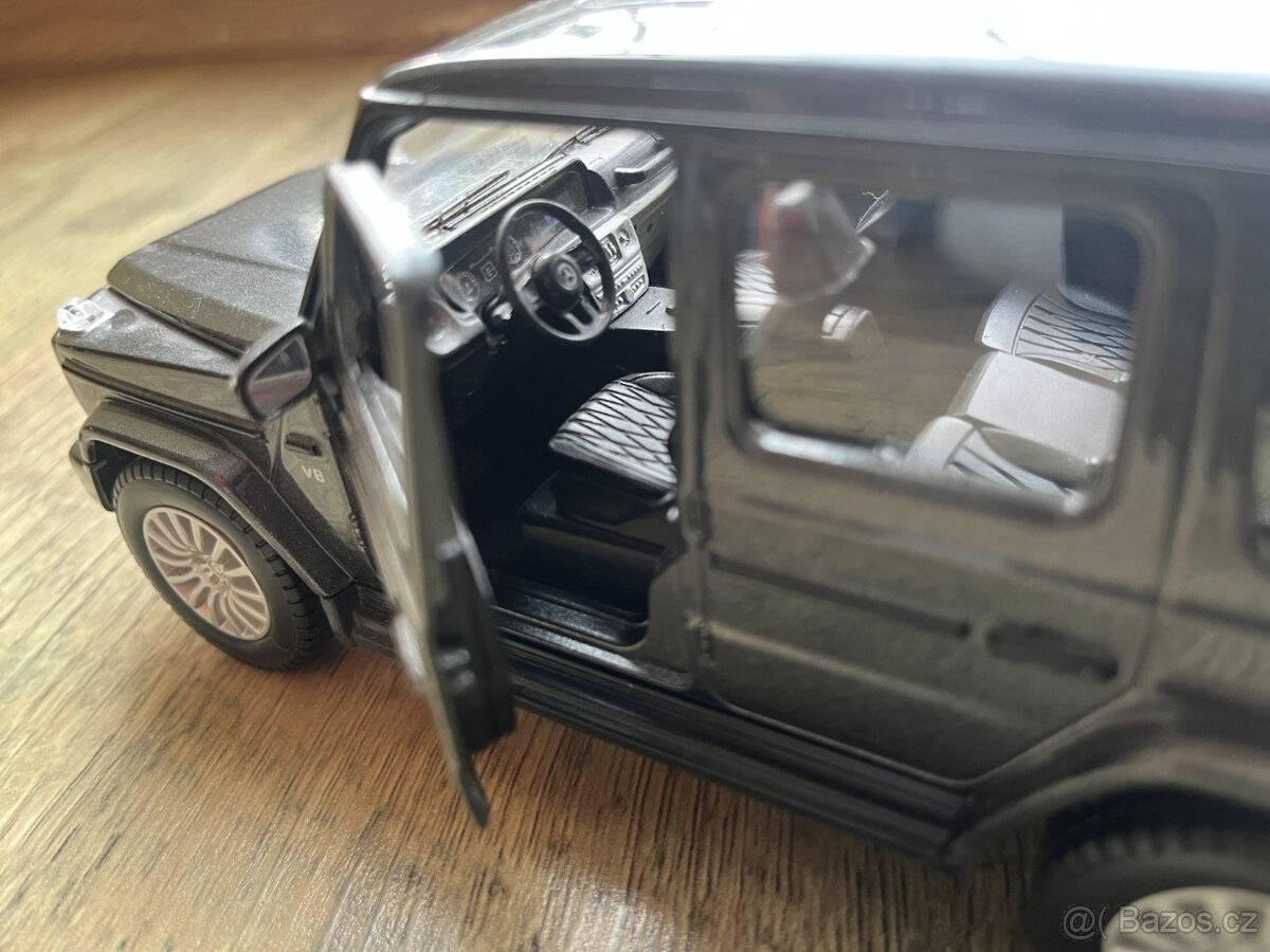 Model 1:25 Mercedes Benz G-Class, Maisto - 3