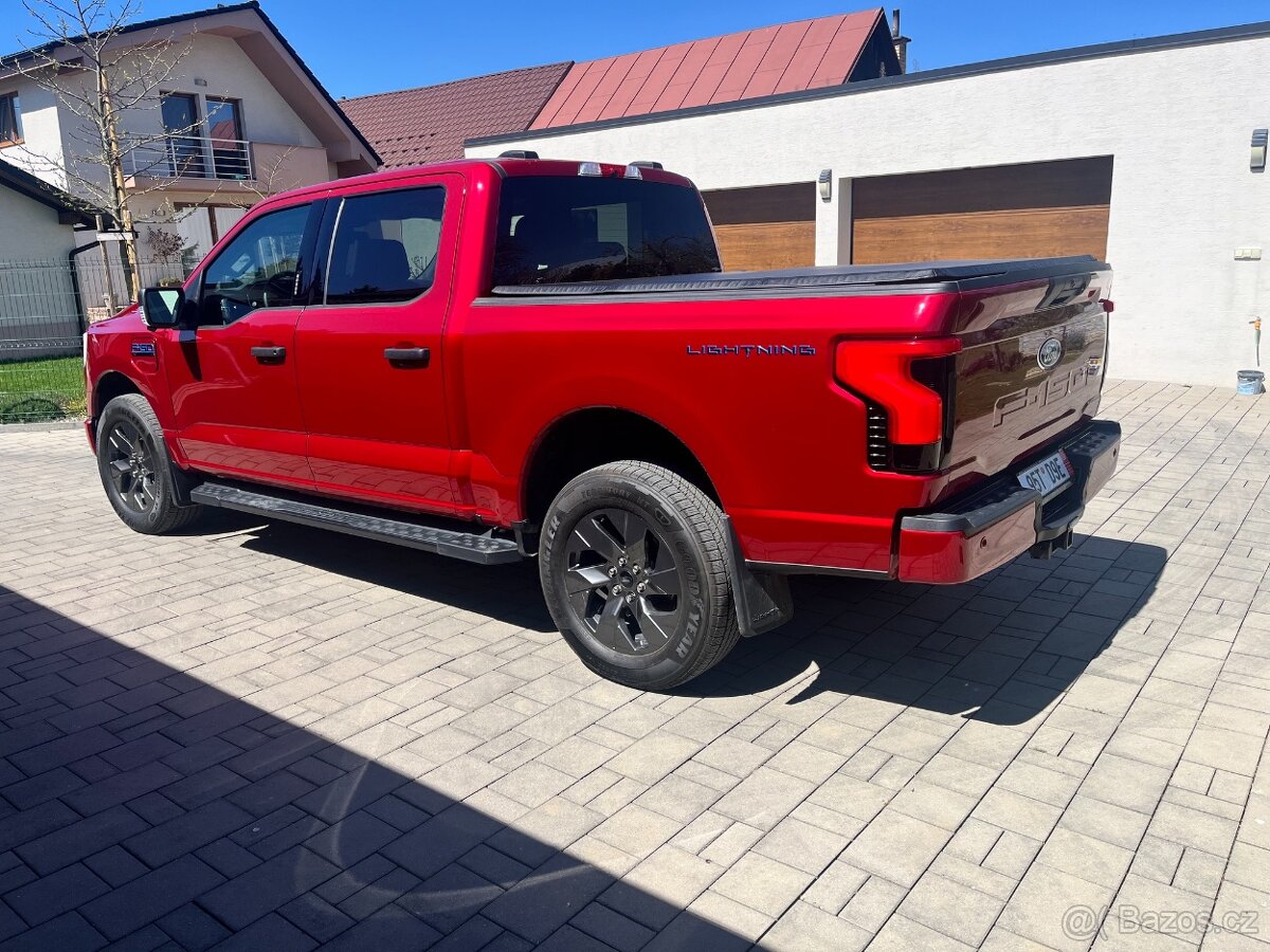 Predám Ford F-150 F150 Lightning 2024 - 3