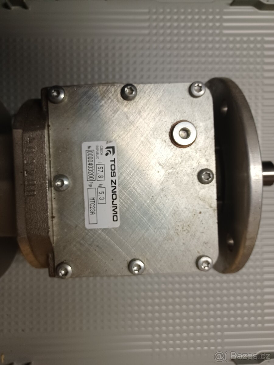 Motor Siemens s převodovkou TOS - 3