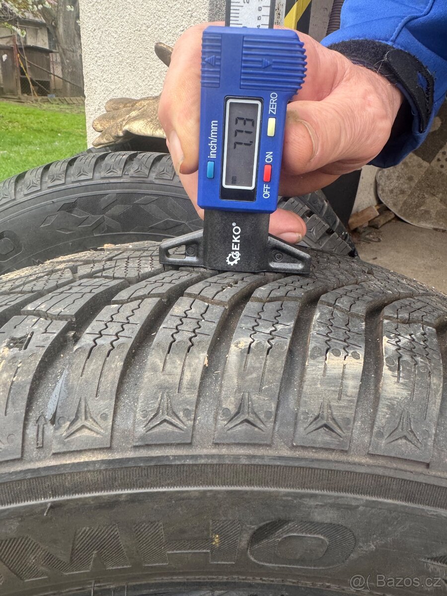 Pneu 175/70/R14 - 3