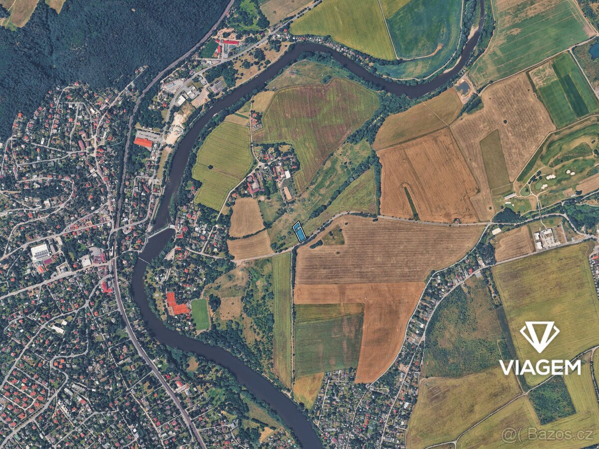 Pole 2 147 m² - 3
