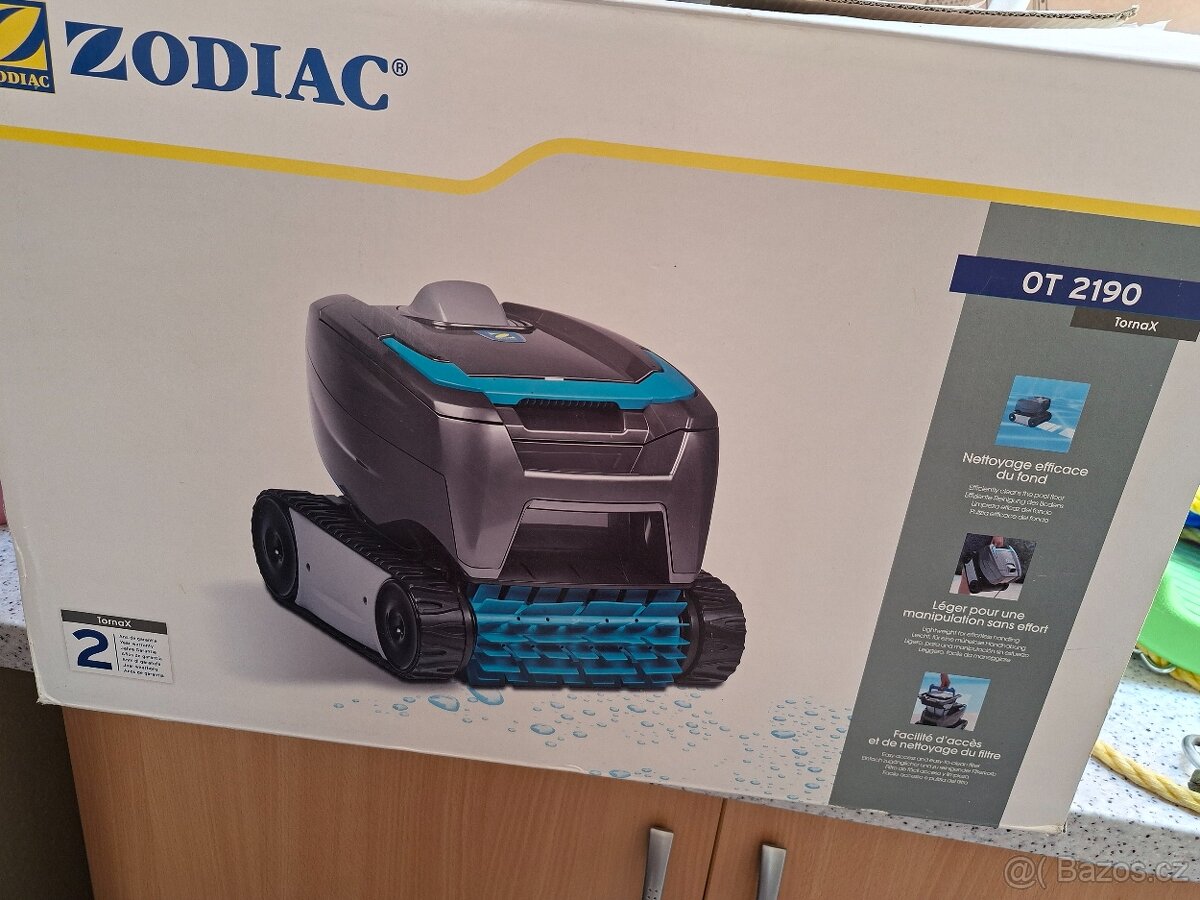 Robot na čištění bazénu - 3