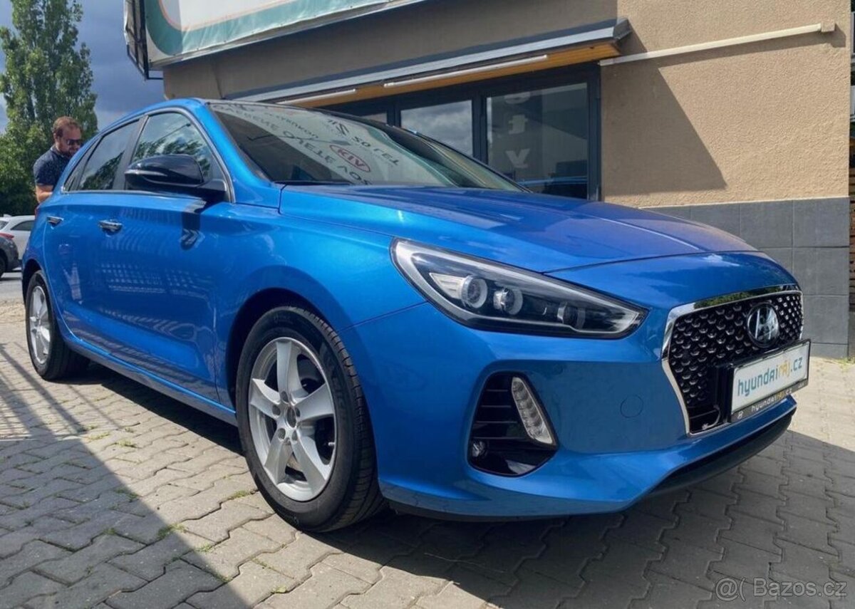 Hyundai i30 1.4 - PREMIUM - NÍZKÉ KM - 3