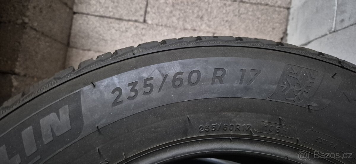 235/60 R 17 zimní - 3