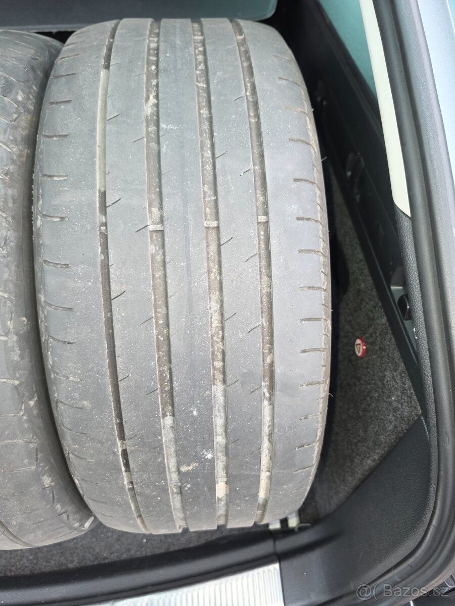 225/45 R17 - 3