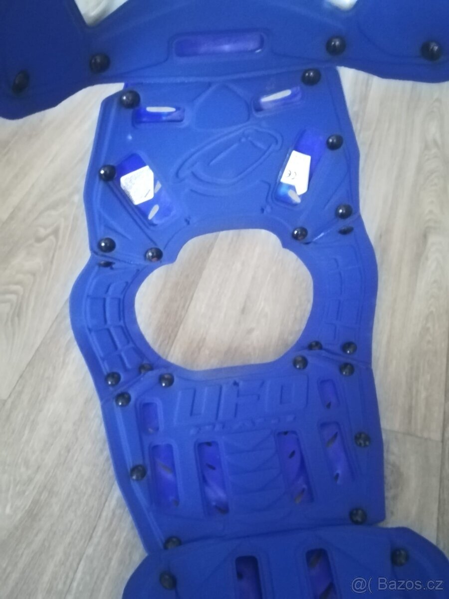Hrudní chránič Ufo - 3