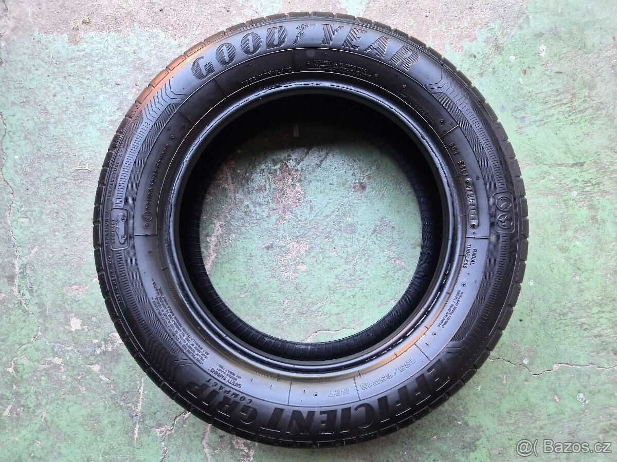 Pár letních pneu GoodYear Efficient Grip Compact 185/65 R15 - 3