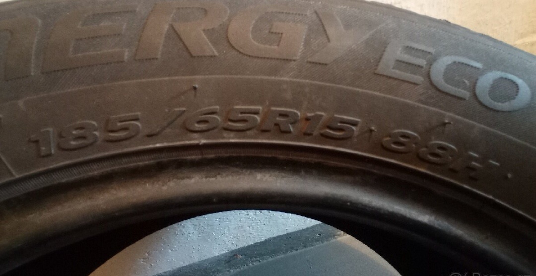 Pneu 185/65 R15 - 3