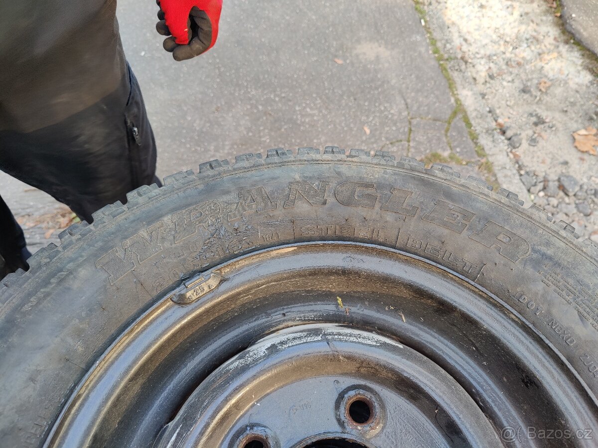 Goodyear Wrangler , Pirelli Scorpion A/T