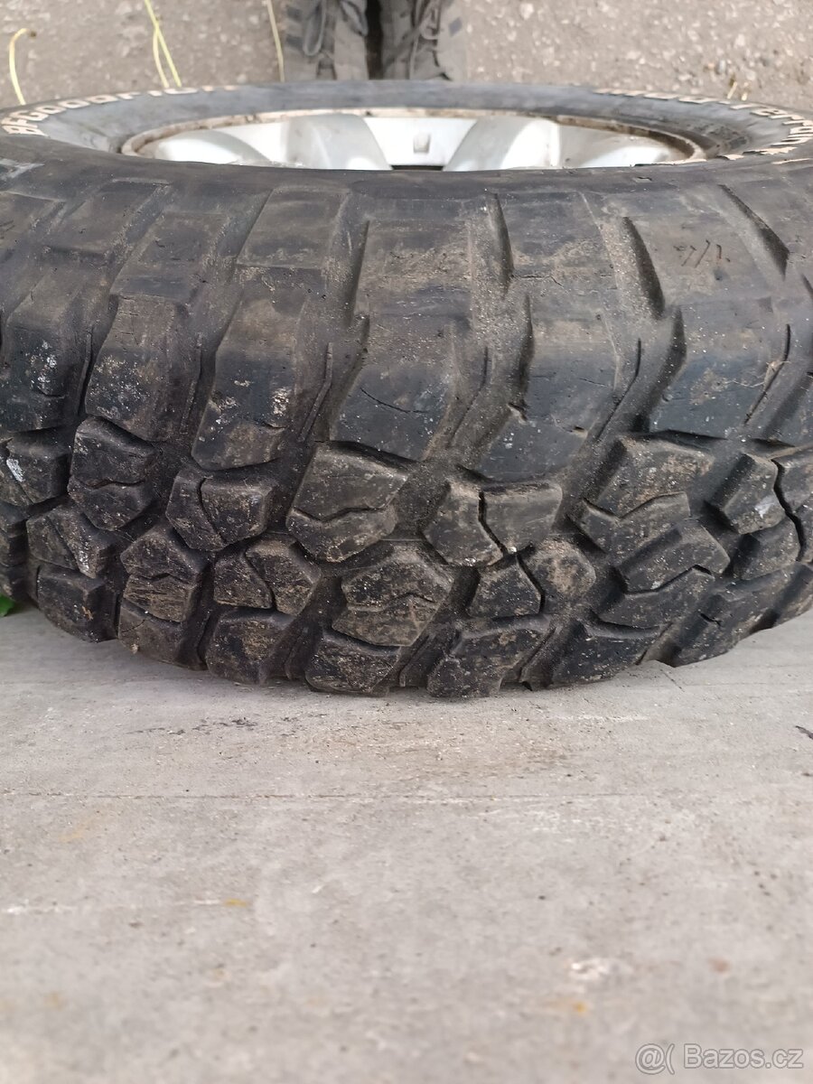 Offroad gumy 255/85 R16