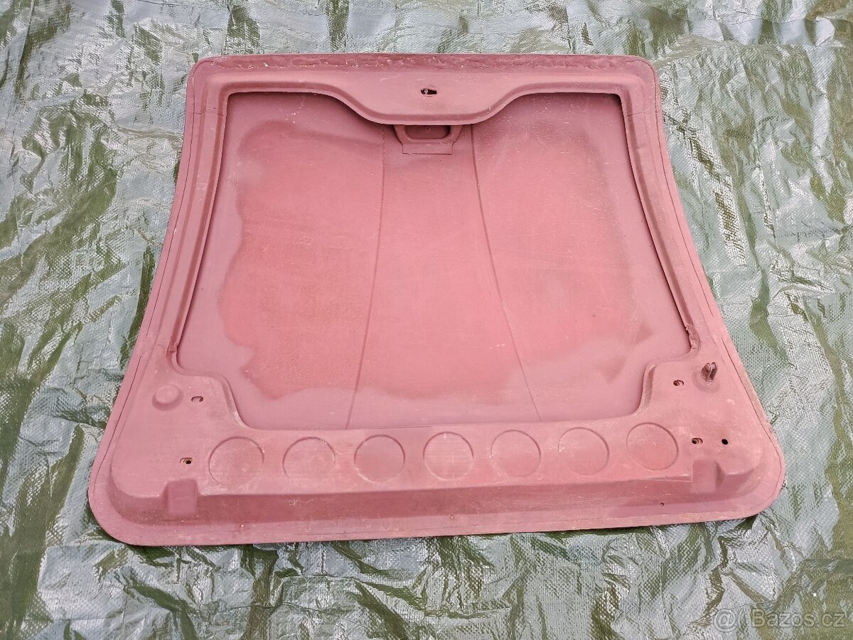 Zadní kapota Škoda 450 Felicie. - 3