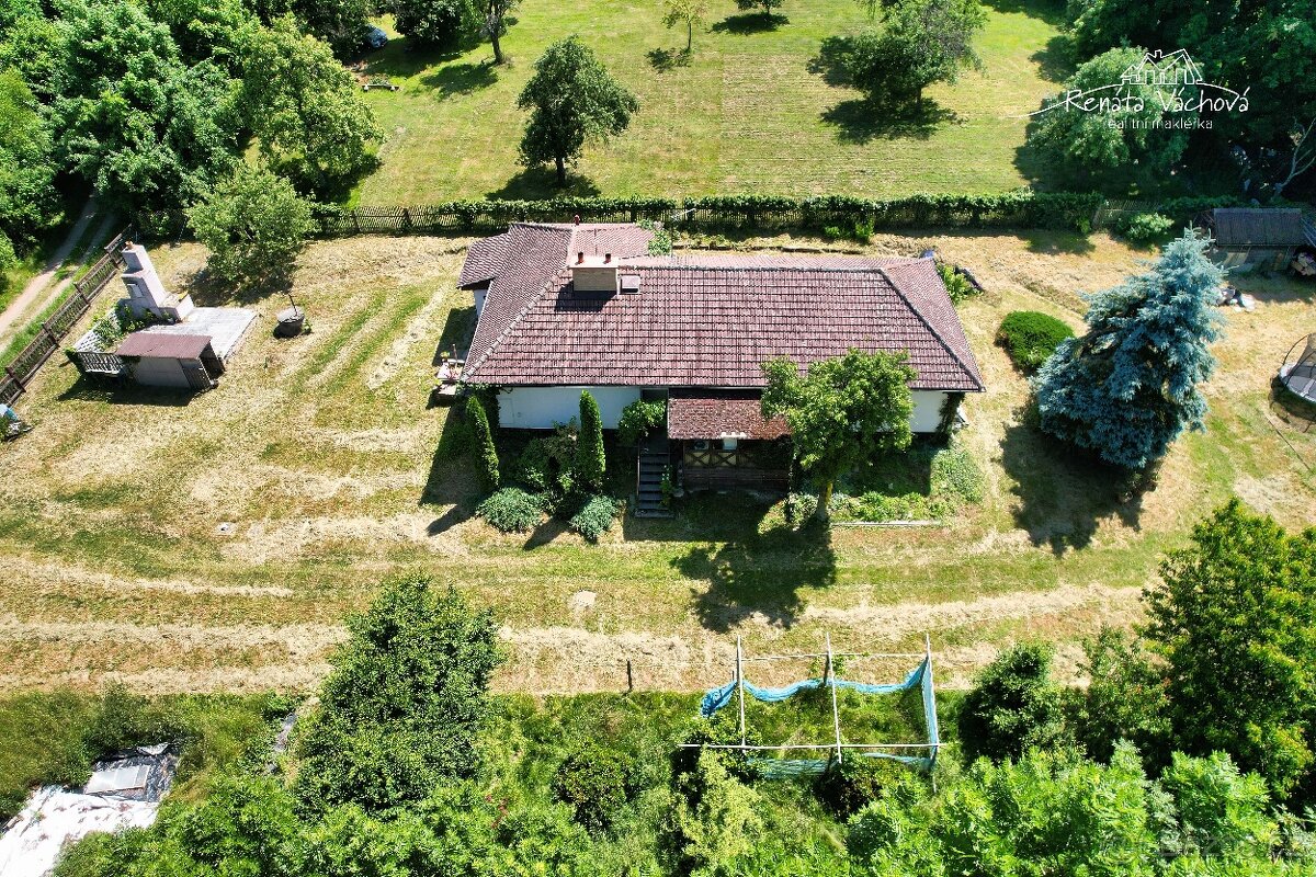 Rodinný dům na polosamotě u Krakovce , 140 m², pozemek 8.335 - 3