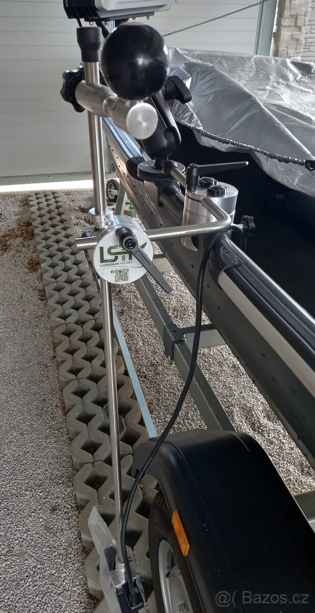 Držák echolotu - sondy, sonar, člun, loď, LiveSonar Holder - 3