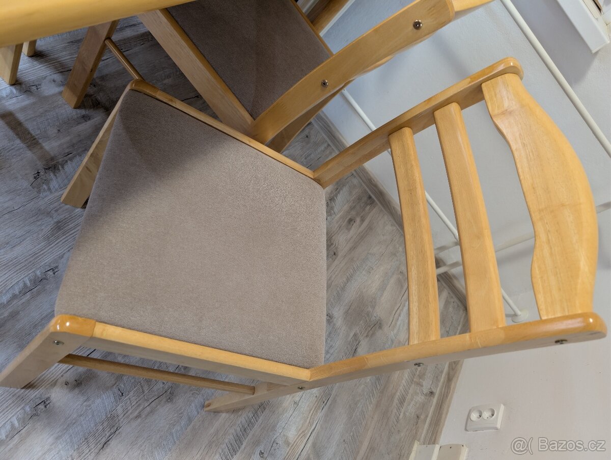 Prodám jídelní stůl a 4 židle - 3