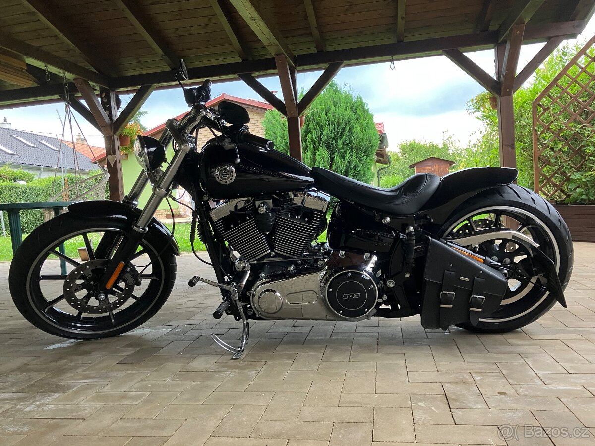 Harley Davidson FXSB Breakout 2015 - 3