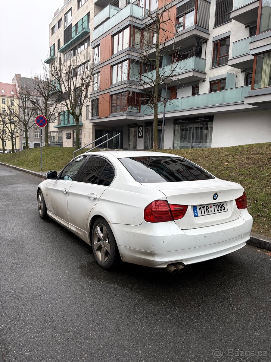 BMW e90 325i 160 kW - 3