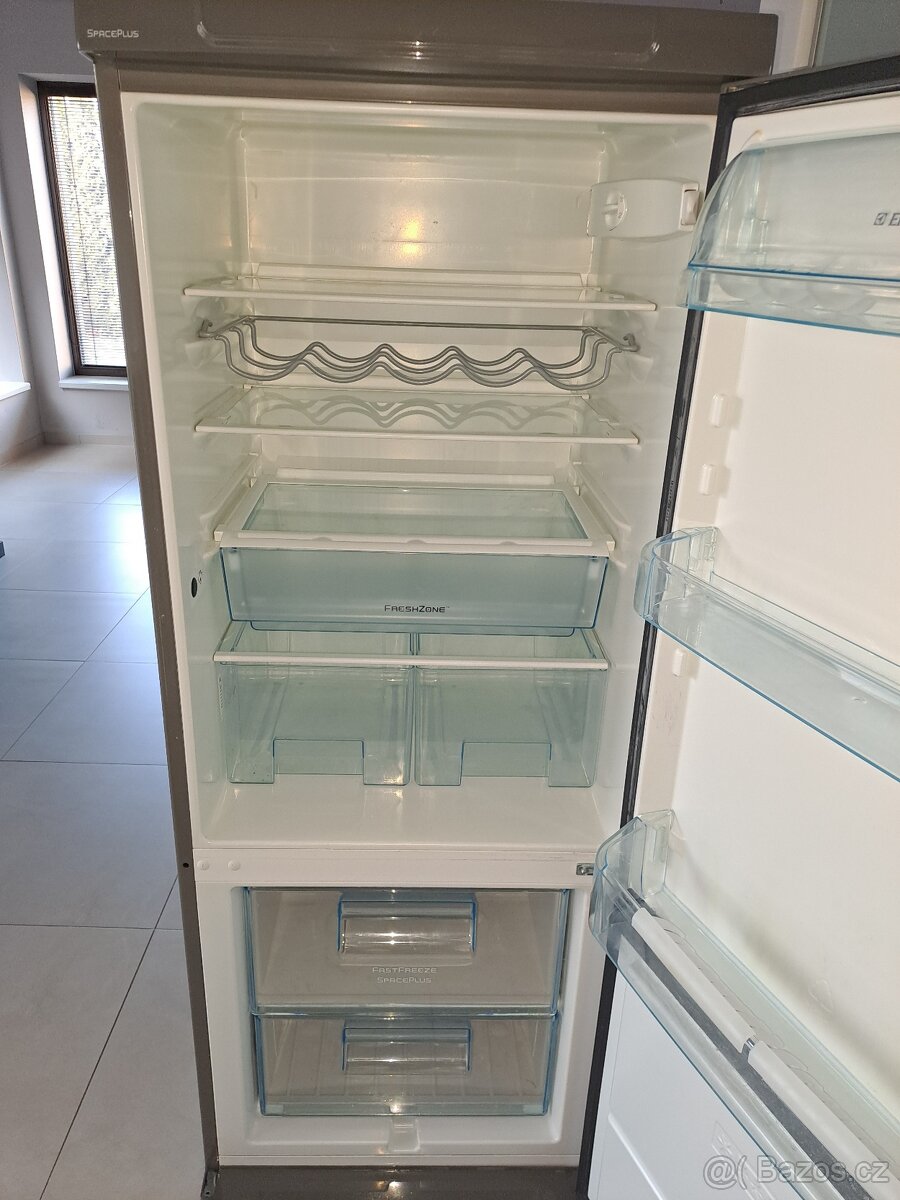 Chladnička komb. Electrolux ERB29233X - 3